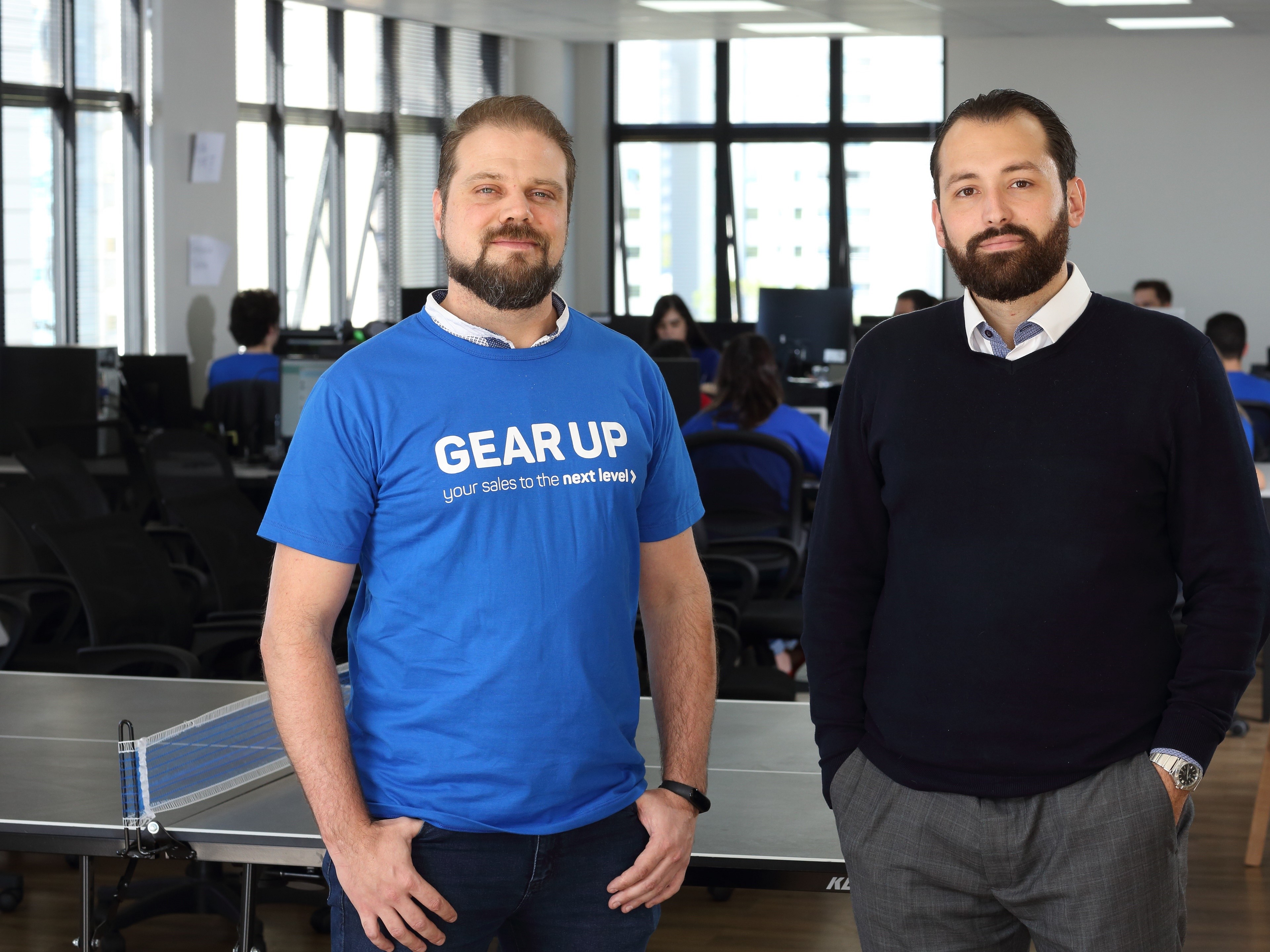 Na foto Igor Gomes Lachowski, diretor de Customer Success, e Leon Le Senechal, CEO da Gear Up. 
