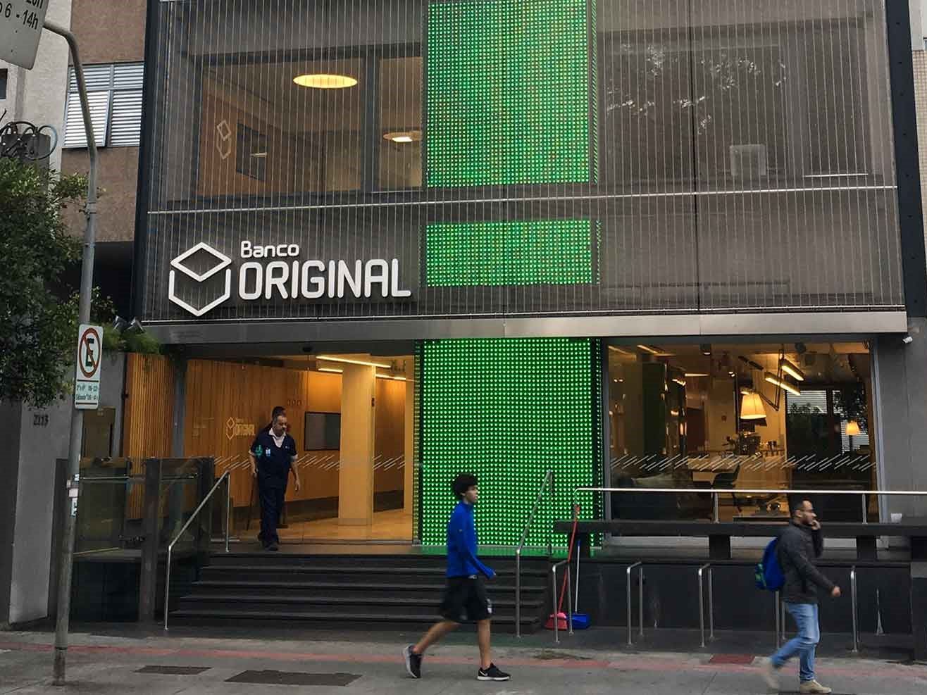 O Banco Original é uma instituição financeira brasileira privada com mais de?4,5?milhões de clientes