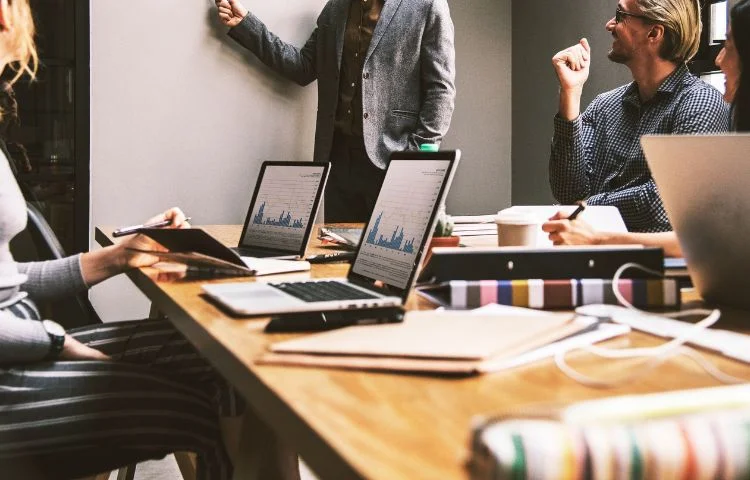El fin del software rígido: la hiperpersonalización arquitectónica redefine el software corporativo