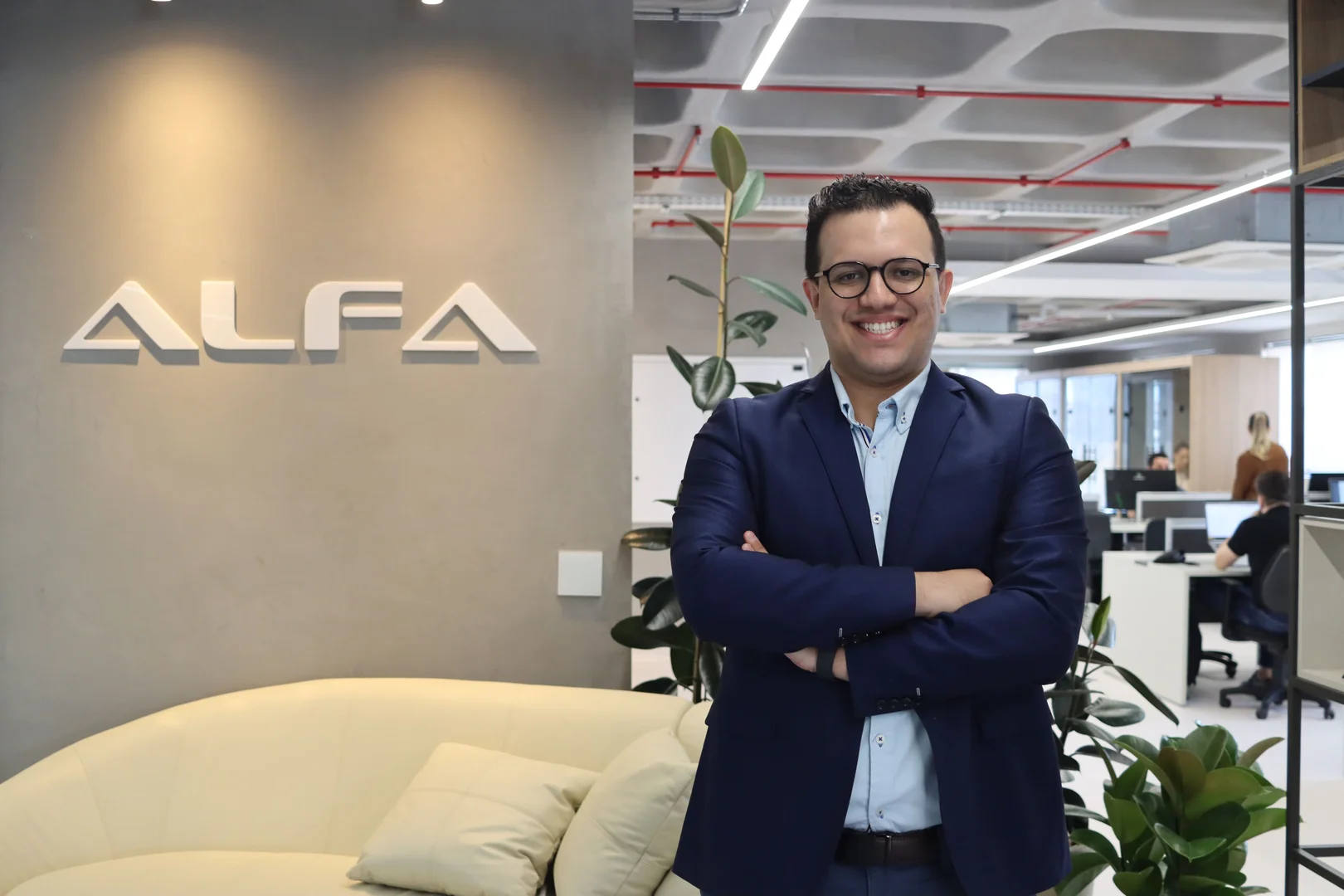 ALFA anuncia parceria com a JET para acelerar a integração entre gestão e canais digitais no varejo