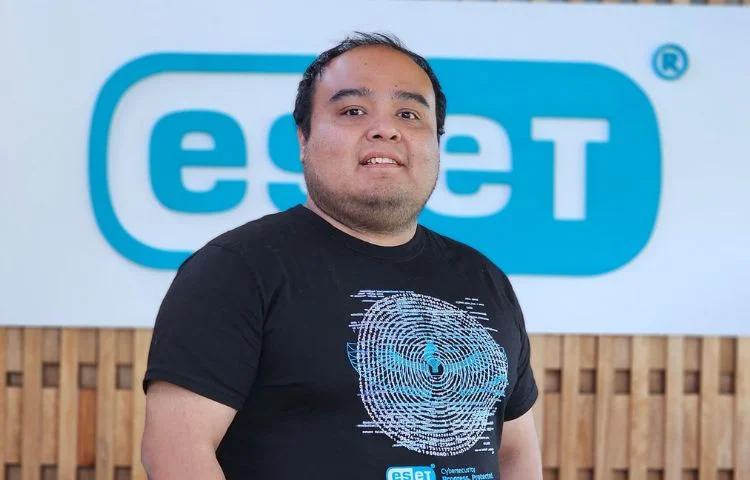 David González